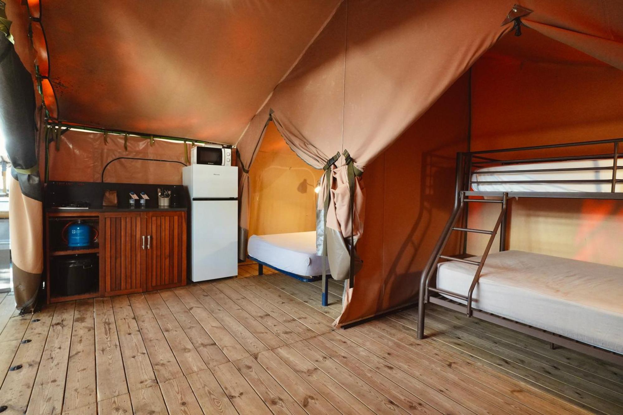Camping 3 Estrellas Gavà Екстериор снимка